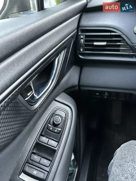 Subaru Legacy 2023 photo 3