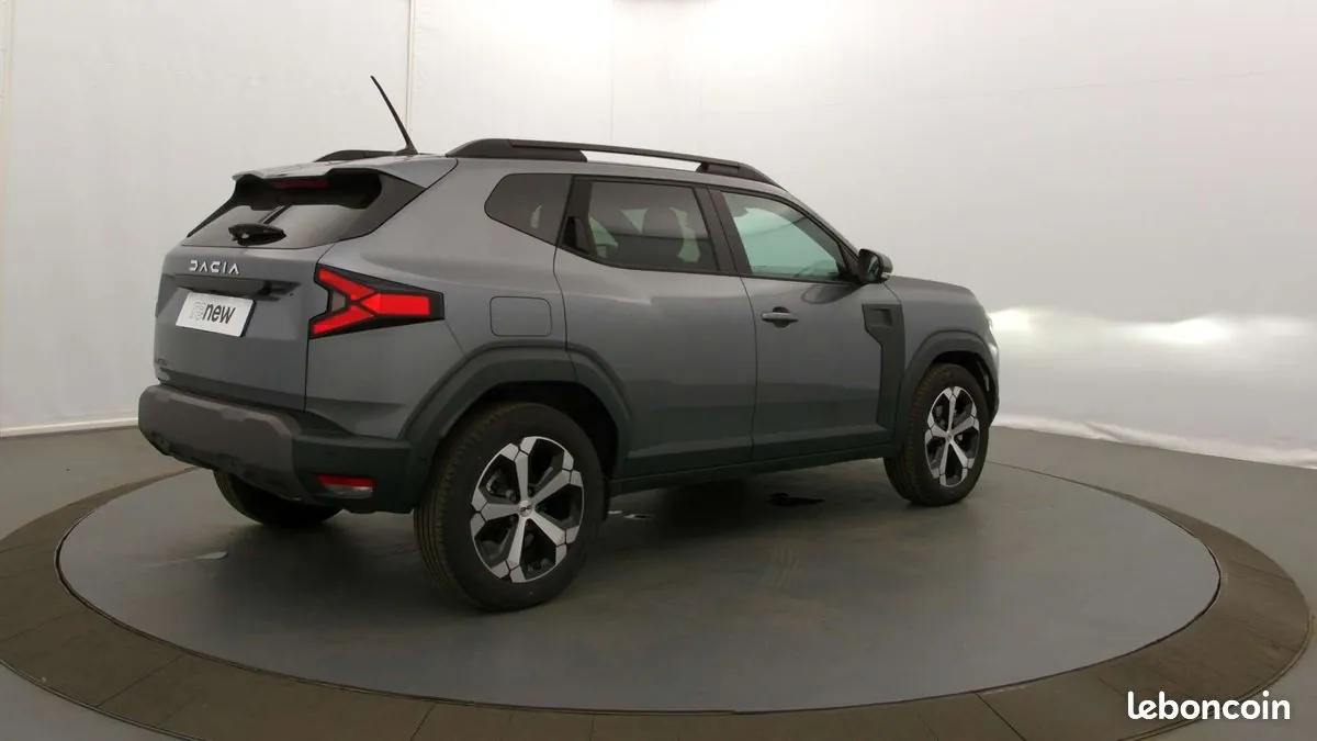 Dacia Duster 2024 photo 2