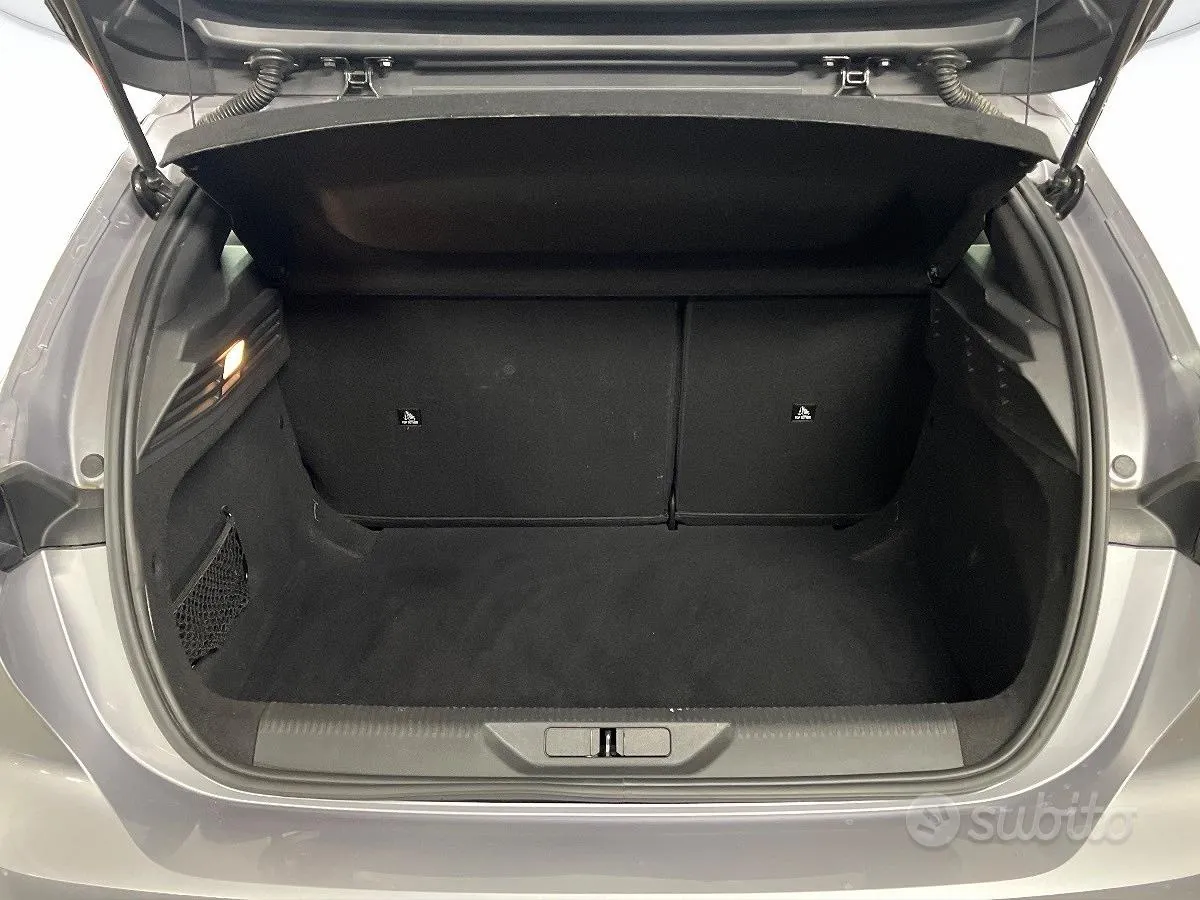 Peugeot 308 2023 photo 4