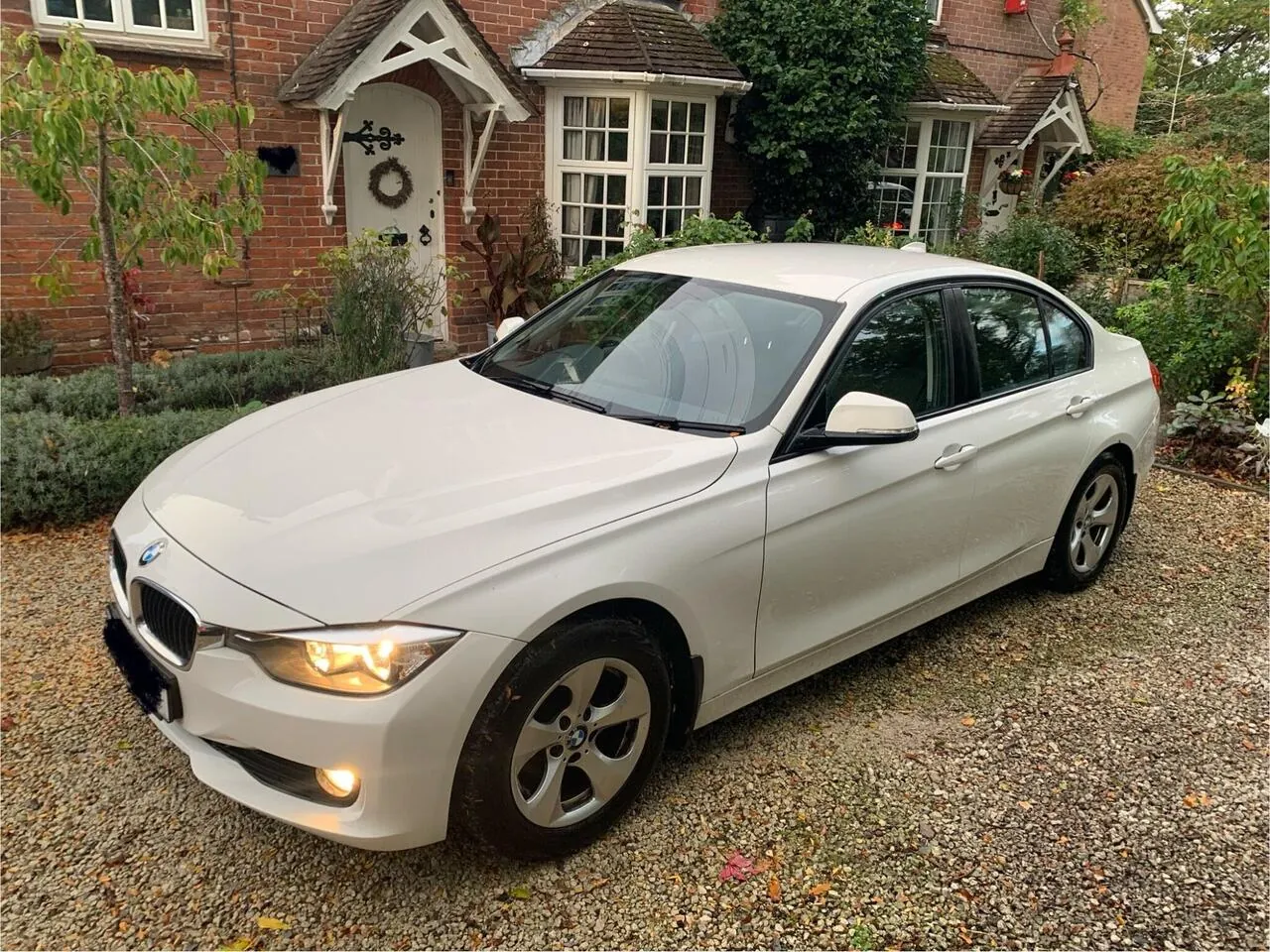 BMW 3 Series 2012 photo 2