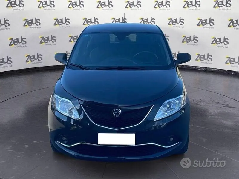 Lancia Ypsilon 2017 photo 2
