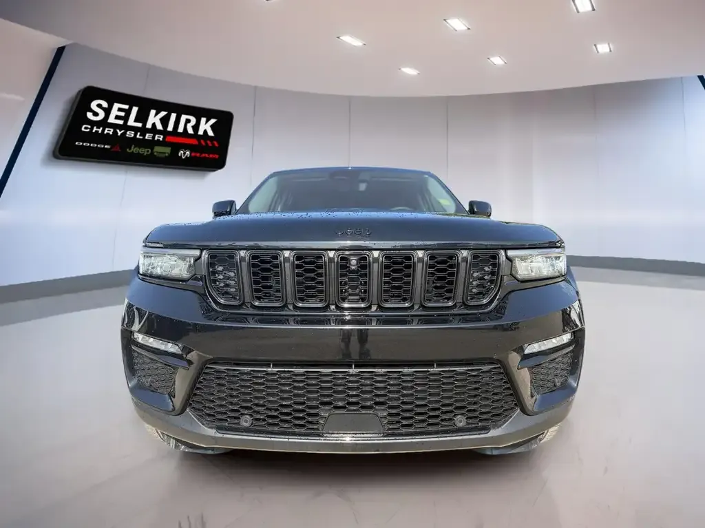 Jeep Grand Cherokee 2023 photo 2