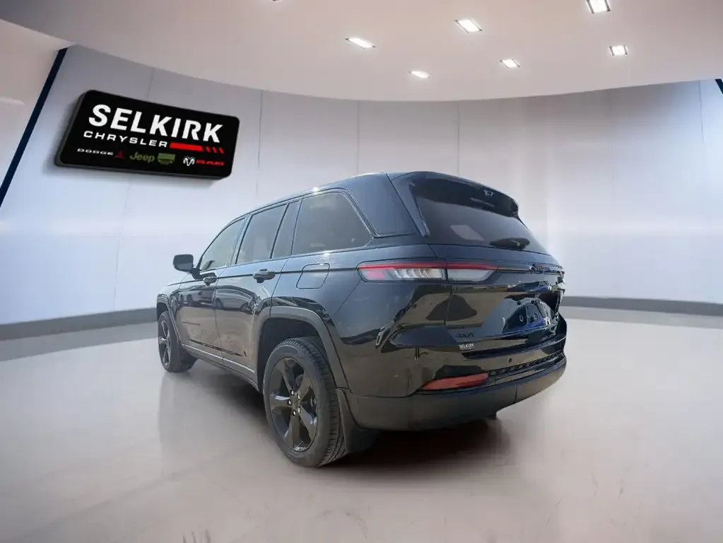 Jeep Grand Cherokee 2023 photo 4