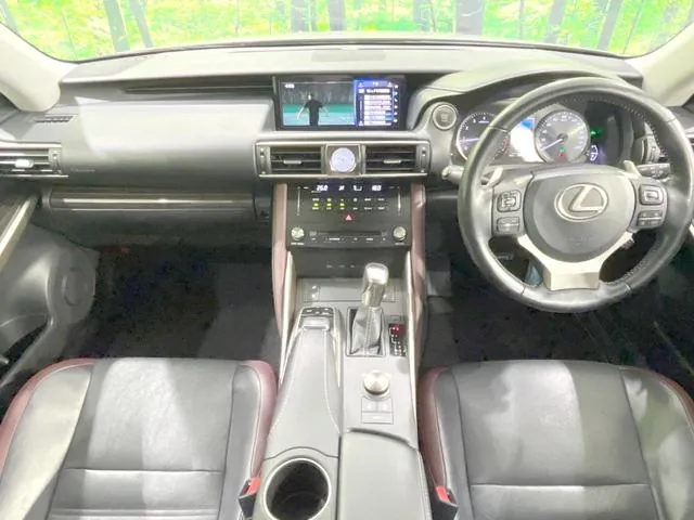 Lexus Is300 2017 photo 2
