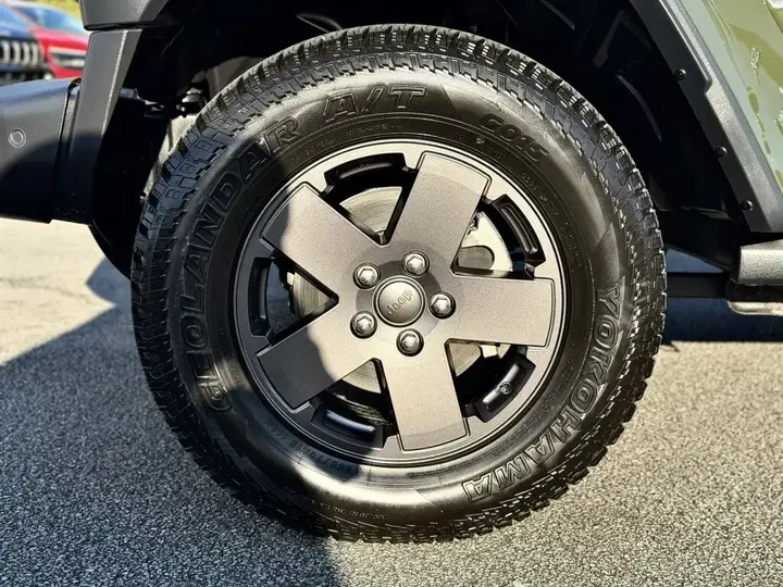 Jeep Wrangler 2022 photo 3