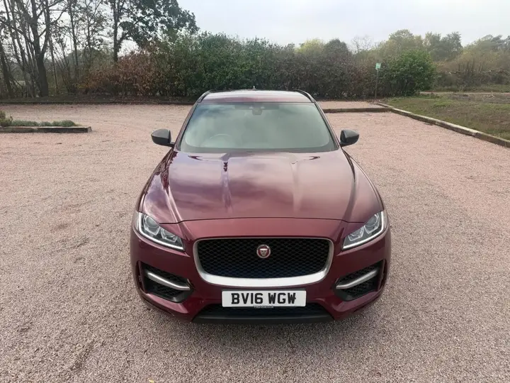 Jaguar F-Pace 2016 photo 4