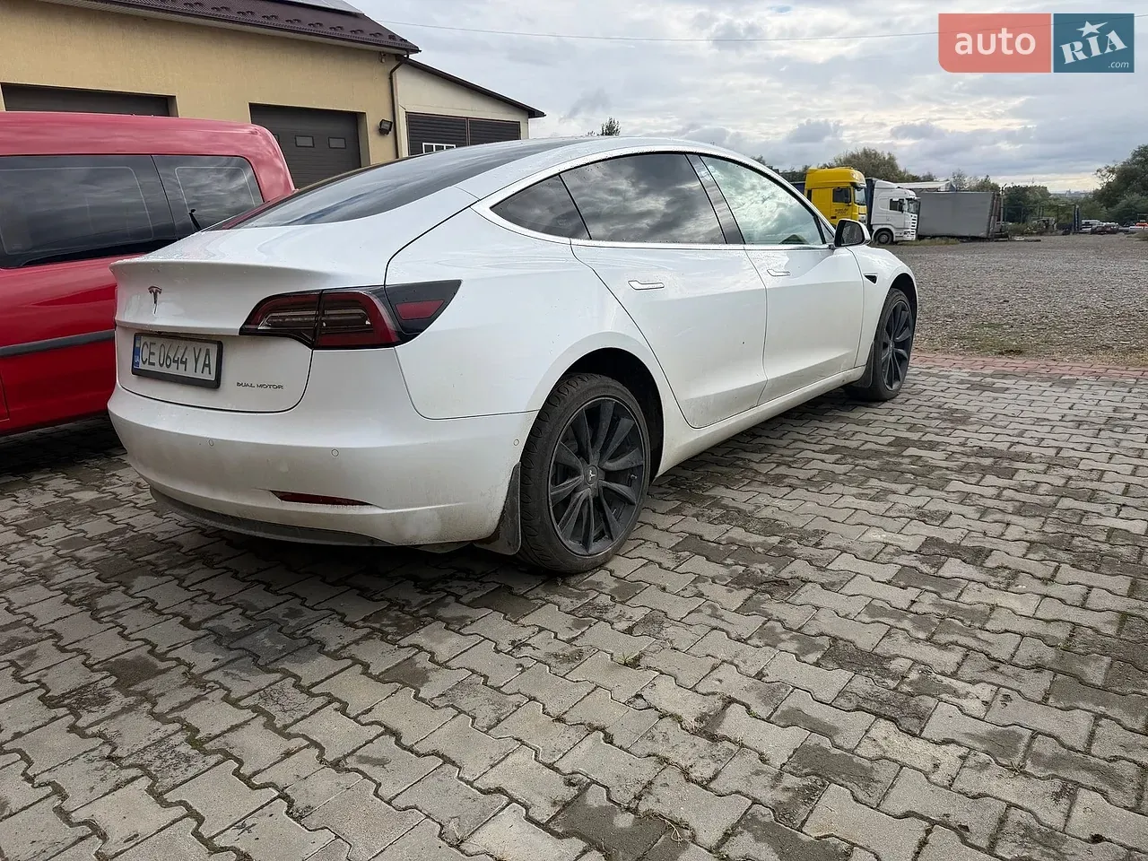 Tesla Model 3 2019 photo 3
