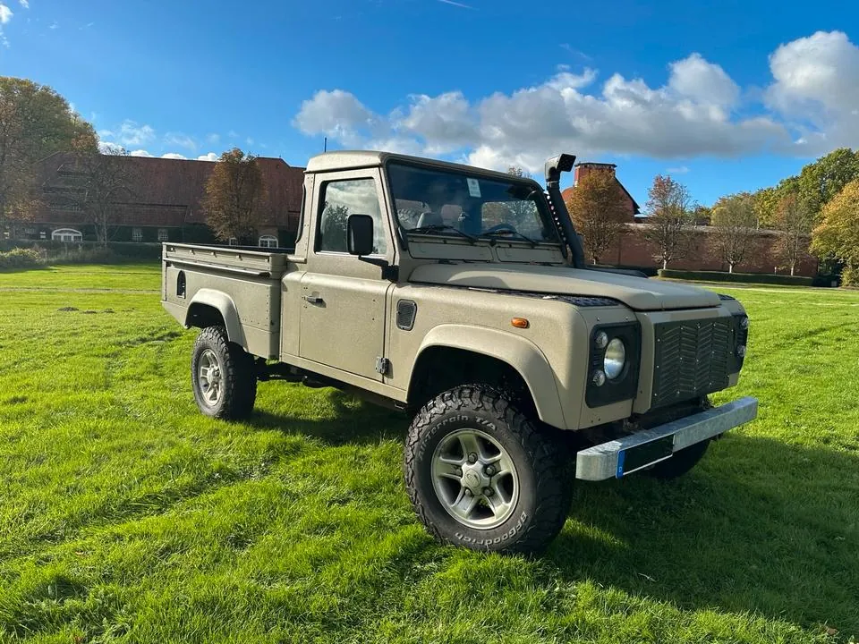 Land Rover Defender