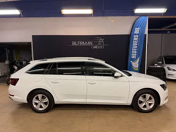 Skoda Superb 2018 photo 3