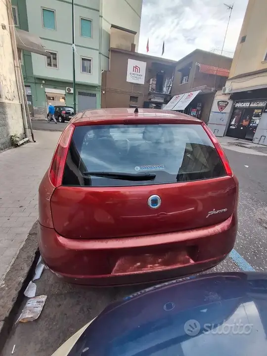 Fiat Grande Punto 2006 photo 3