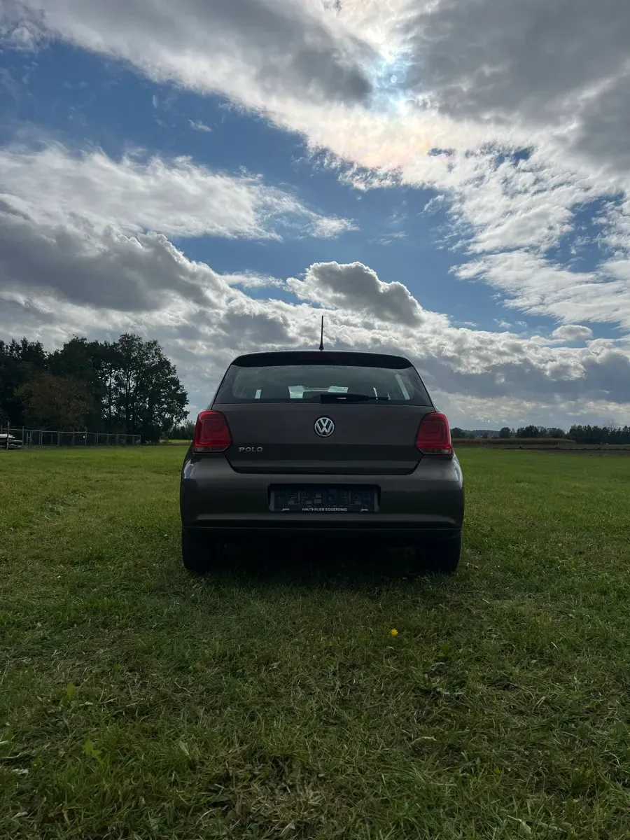 Volkswagen Polo 2012 photo 2