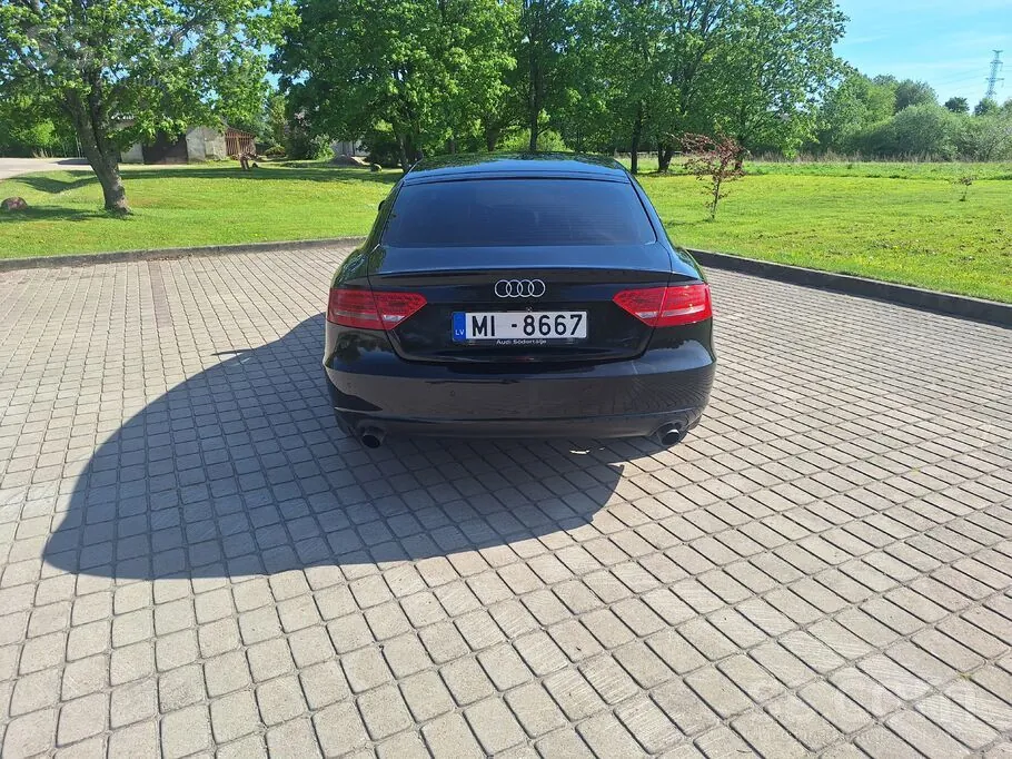 Audi A5 2010 photo 4