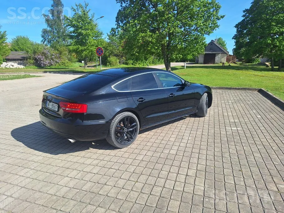 Audi A5 2010 photo 5