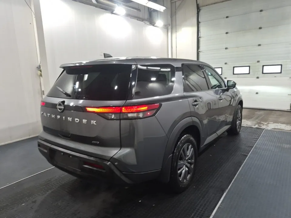 Nissan Pathfinder 2024 photo 3