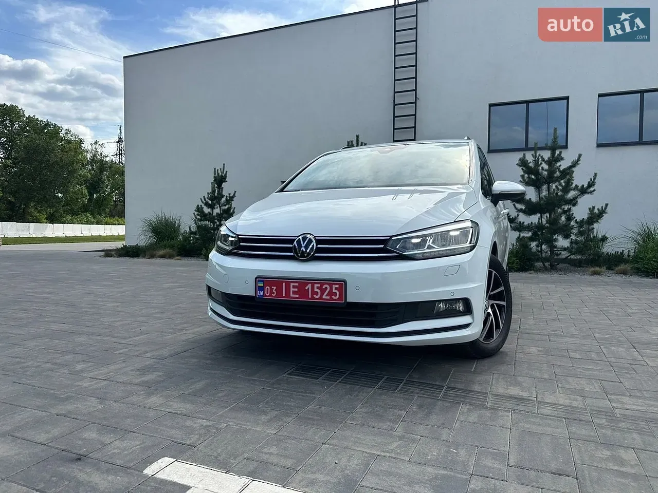 Volkswagen Touran 2022 photo 3