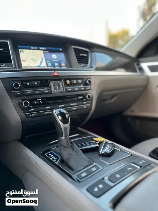 Hyundai Genesis 2016 photo 2