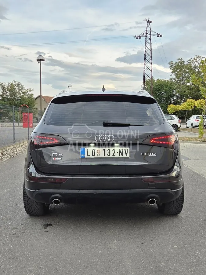 Audi Q5 2009 photo 4