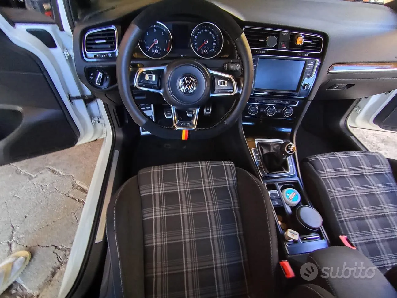 Volkswagen Golf 2016 photo 2