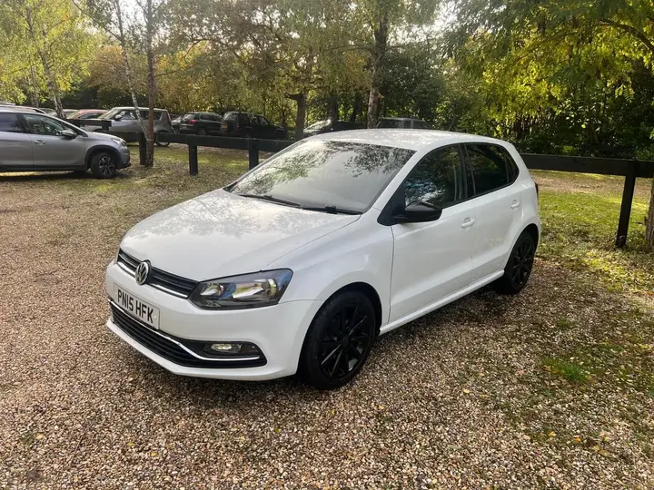 Volkswagen Polo 2015 photo 3
