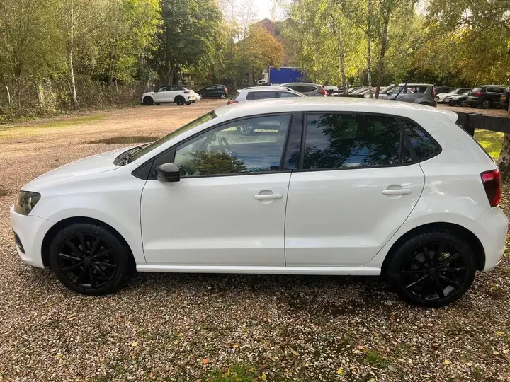 Volkswagen Polo 2015 photo 4