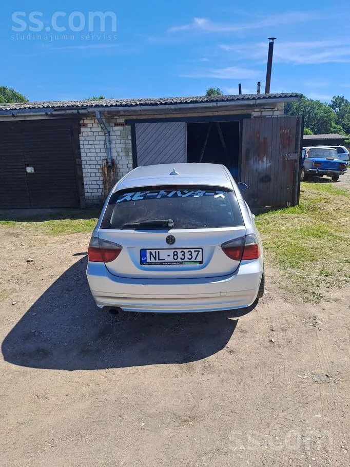 BMW 318D 2007 photo 2