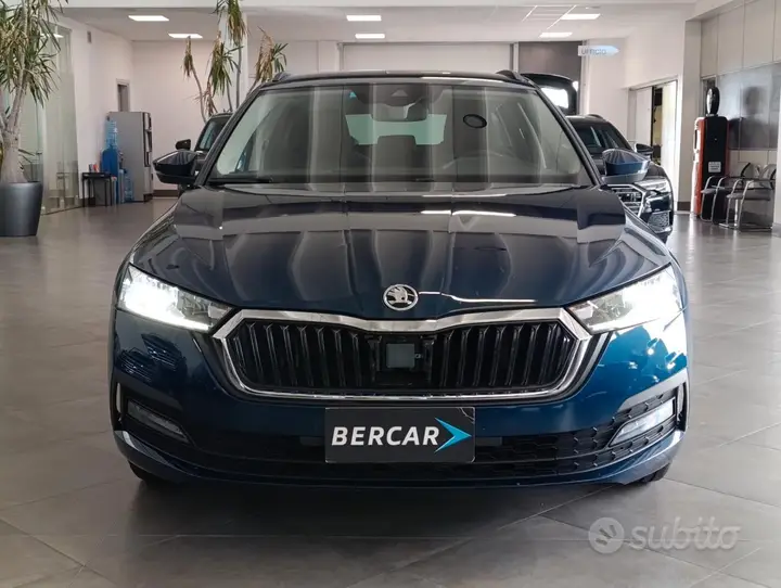 Skoda Octavia 2023 photo 2