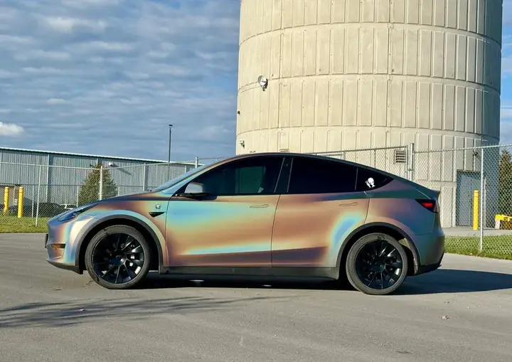 Tesla Model Y 2023 photo 2