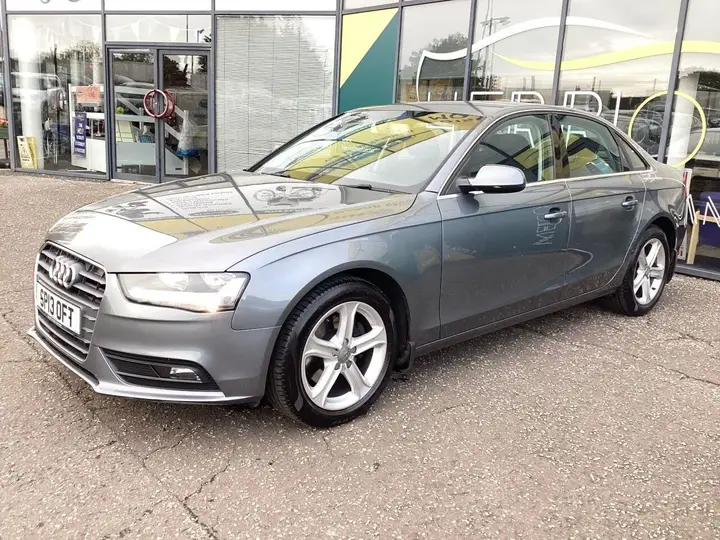 Audi A4 2013 photo 3