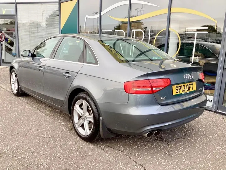 Audi A4 2013 photo 5