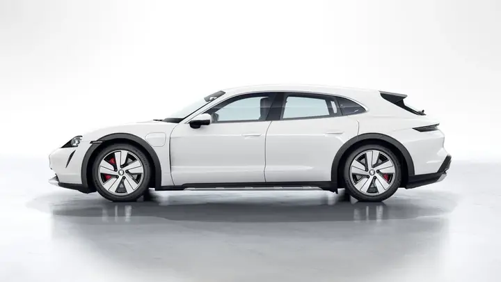 Porsche Taycan photo 2