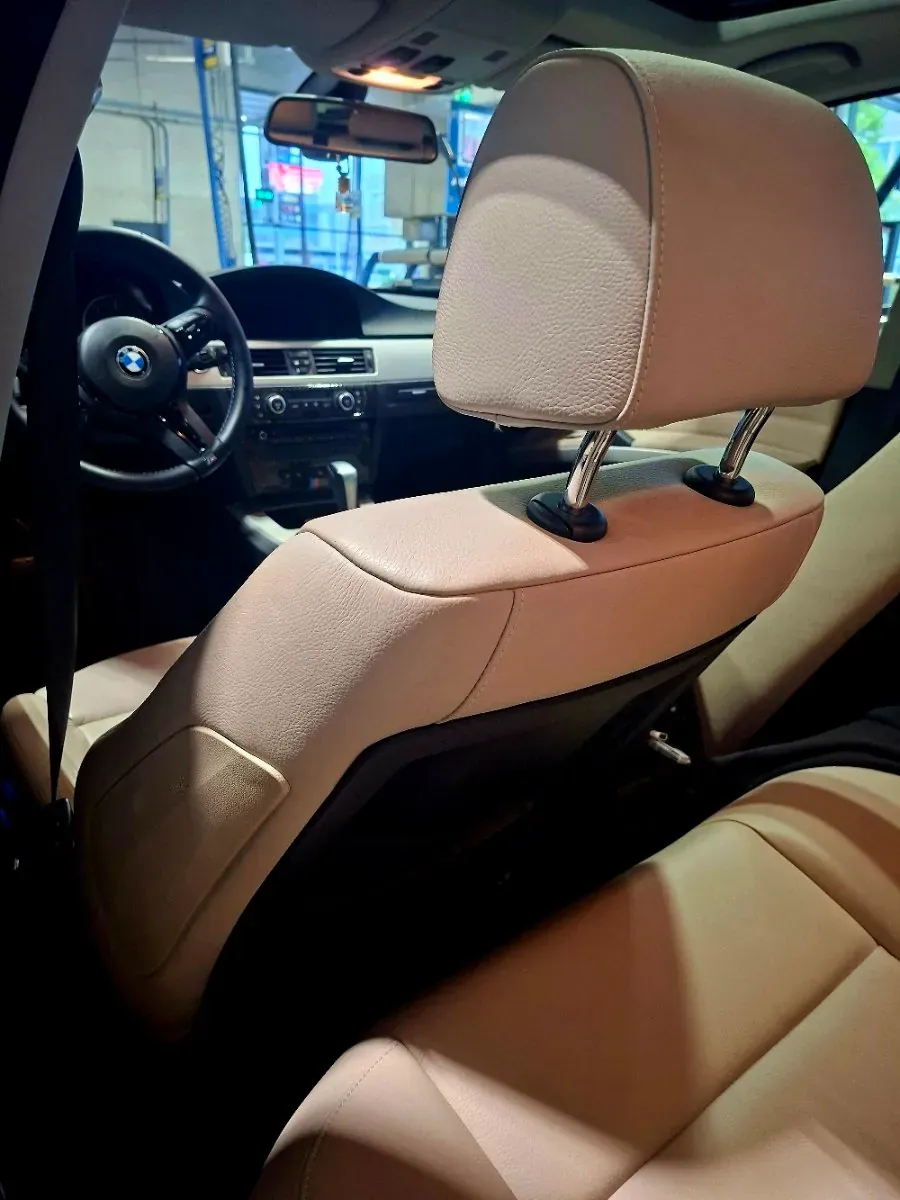 BMW 3 Series 2009 photo 3