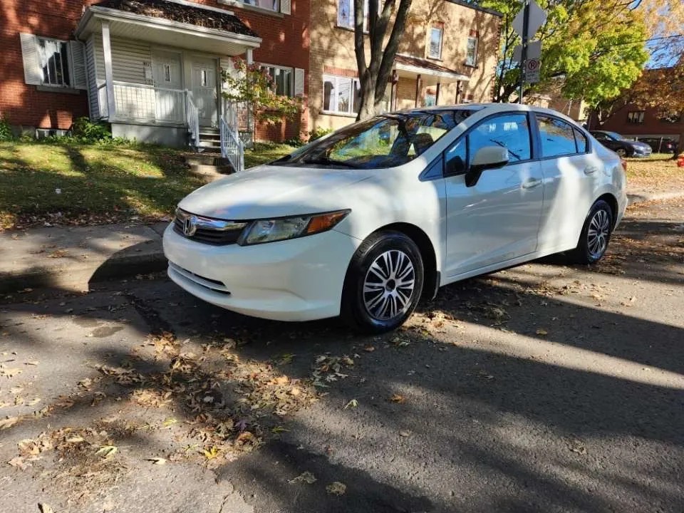 Honda Civic 2013 photo 2
