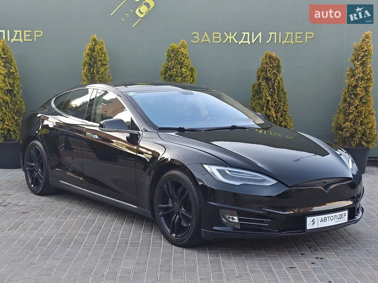 Tesla Model S 2013 photo 5