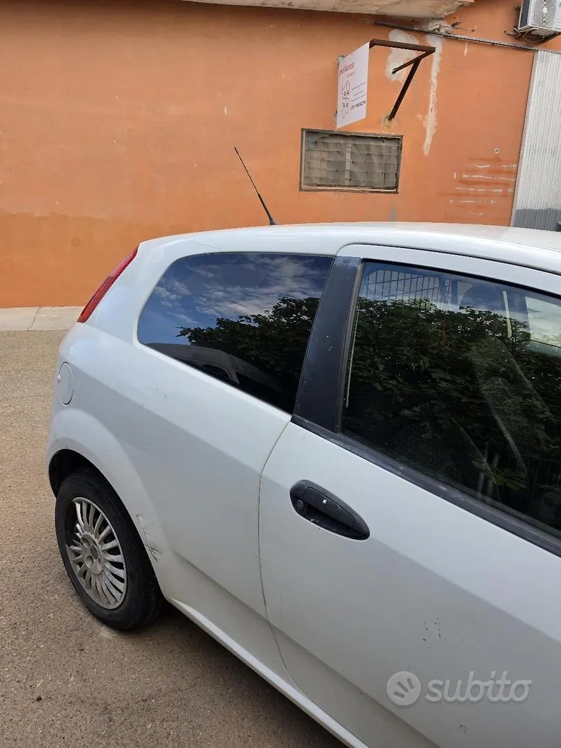 Fiat Punto Van 2008 photo 5