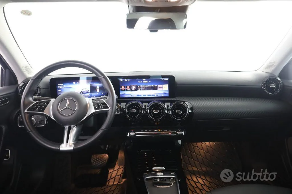 Mercedes-Benz A 180 2024 photo 4