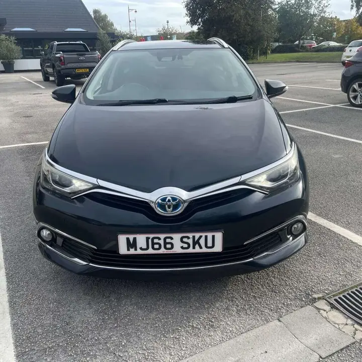 Toyota Auris 2016 photo 2