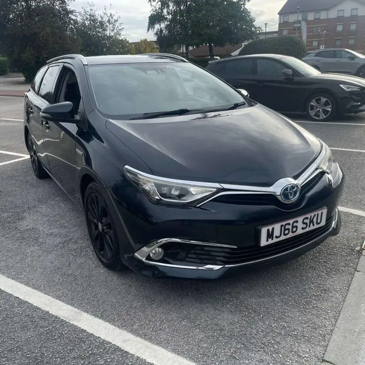 Toyota Auris 2016 photo 3