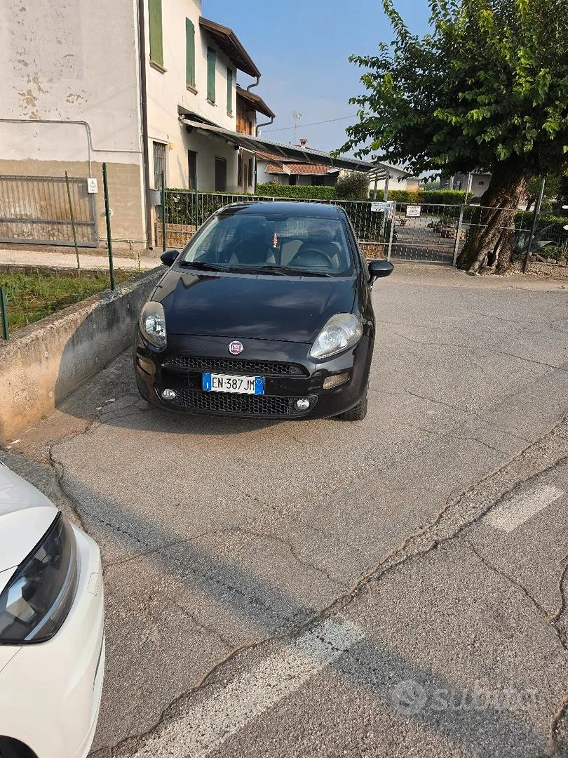 Fiat Punto 2013 photo 2
