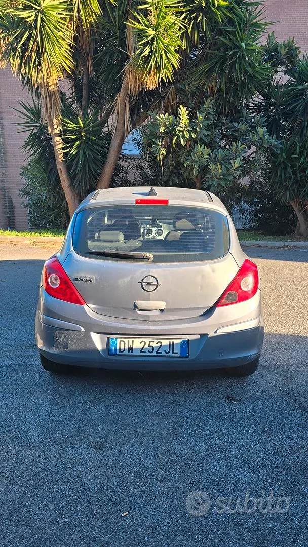 Opel Corsa 2009 photo 2