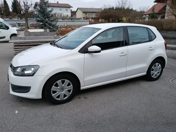 Volkswagen Polo 2005 photo 2