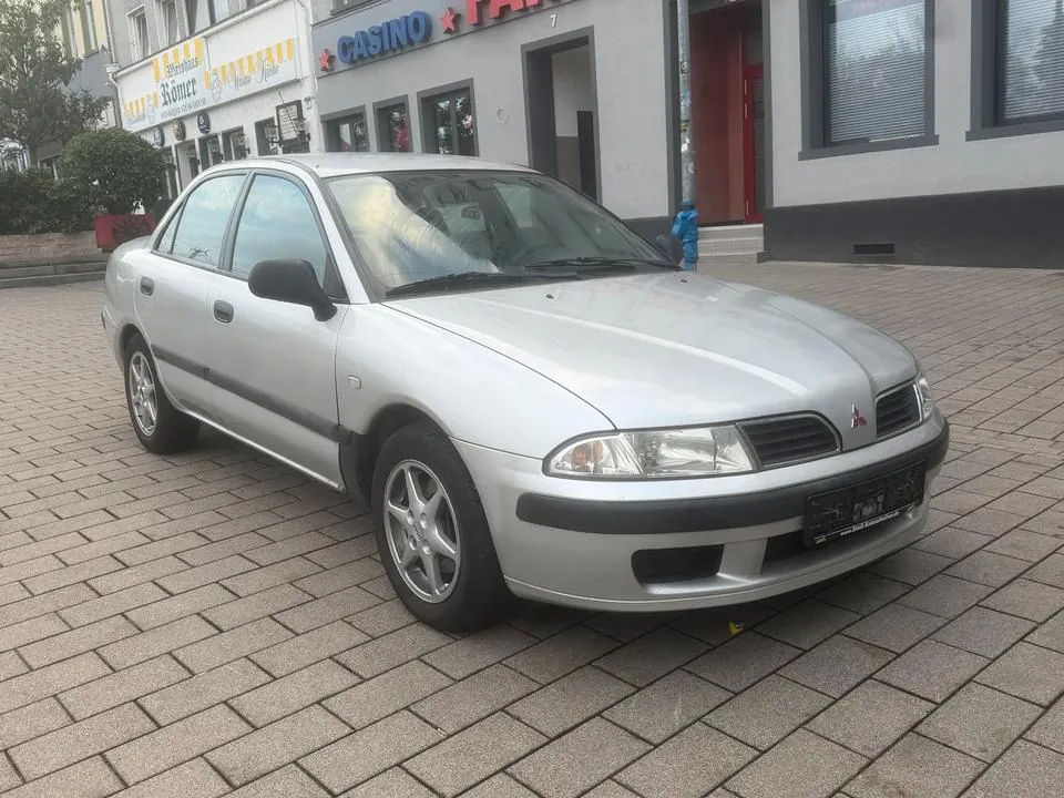 Mitsubishi Carisma