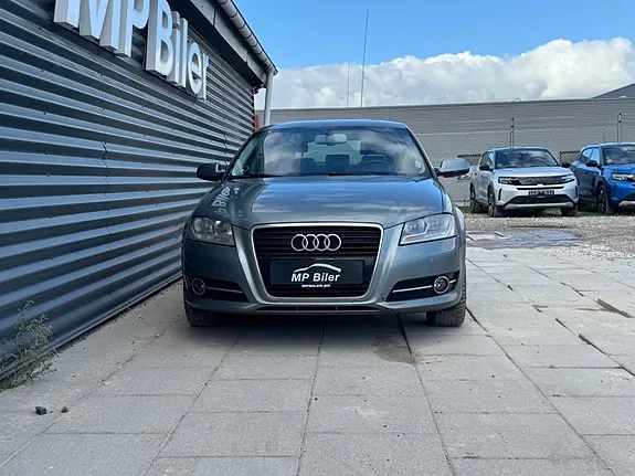 Audi A3 2011 photo 5