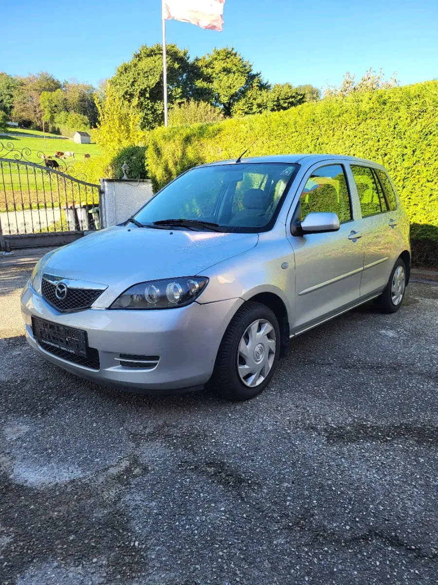Mazda Mazda2