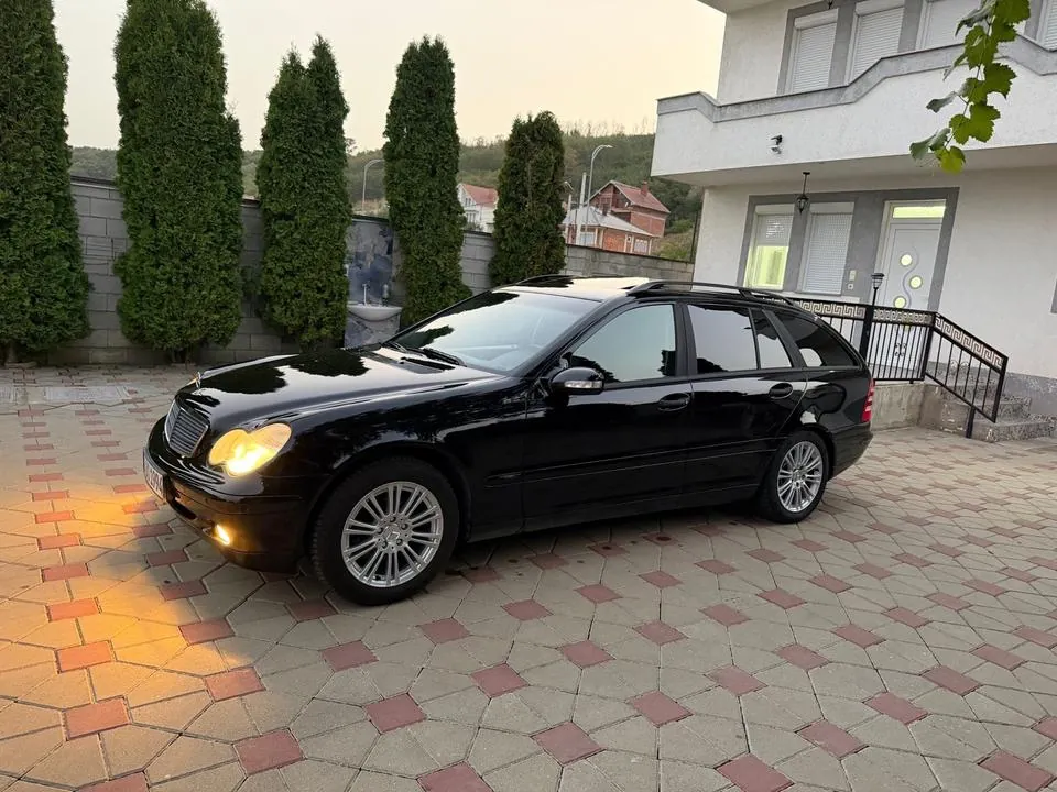 Mercedes-Benz C200