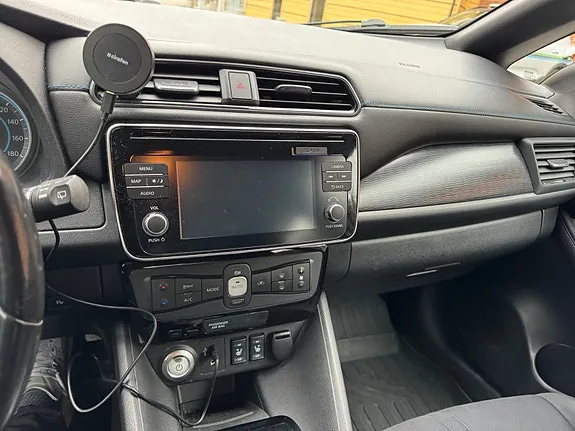 Nissan Leaf 2018 photo 2