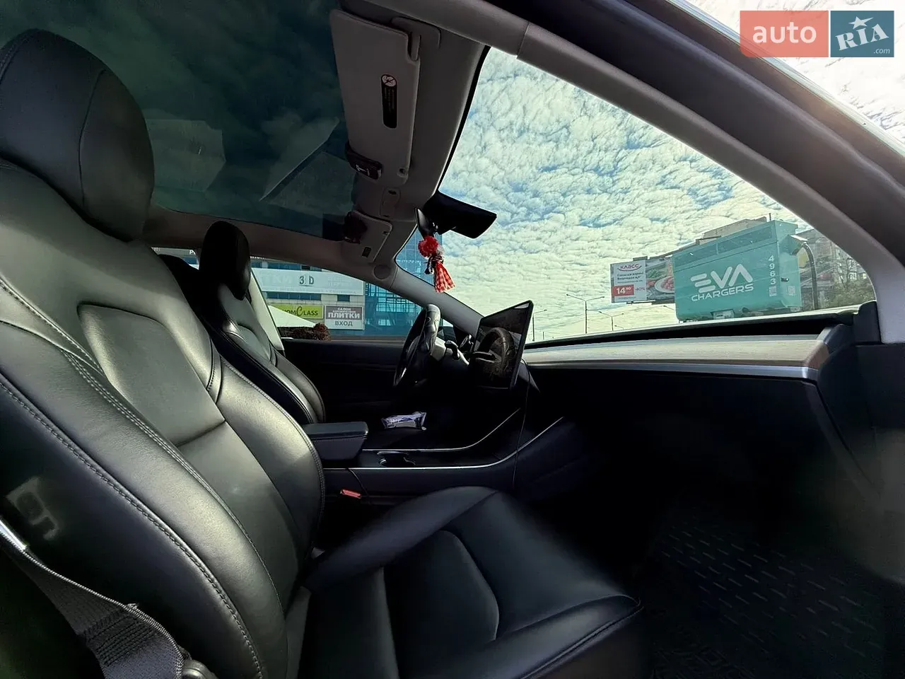 Tesla Model 3 2018 photo 4