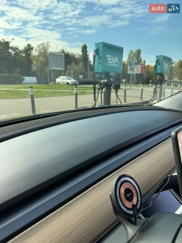 Tesla Model 3 2018 photo 3