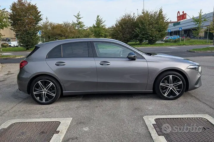 Mercedes-Benz A 180 2023 photo 4