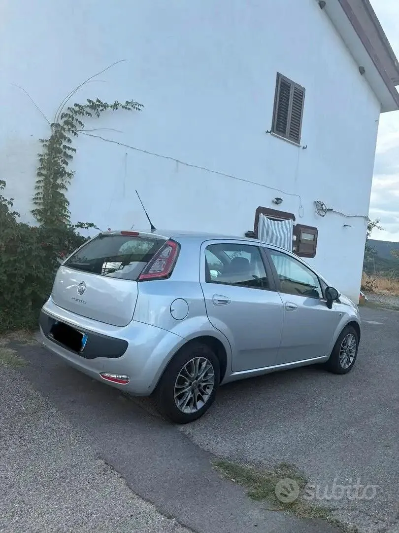 Fiat Punto Evo 2011 photo 4