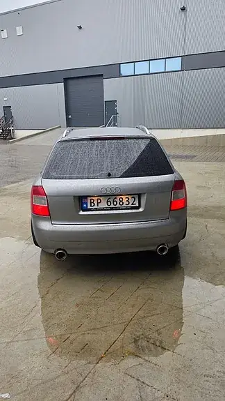 Audi A4 2001 photo 2